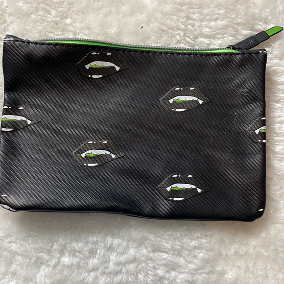 Magic Ipsy bag collection - Picture 6 of 7